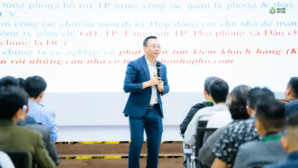 Hoàng Hà đào tạo môi giới tại Nhà Phố VN